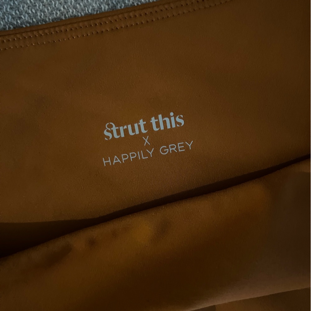 Strut This x Happily Grey Jonie Sports Bra - Rust - Picture 4 of 5